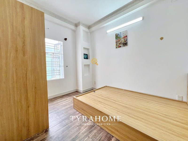 PHÒNG FULLY FURNISHED WITH BALCONY