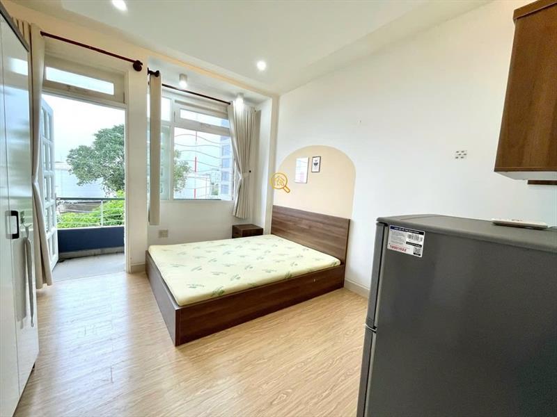 PHÒNG FULLY FURNISHED WITH BALCONY
