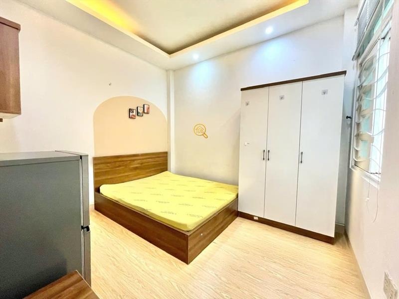 PHÒNG FULLY FURNISHED WITH WINDOW
