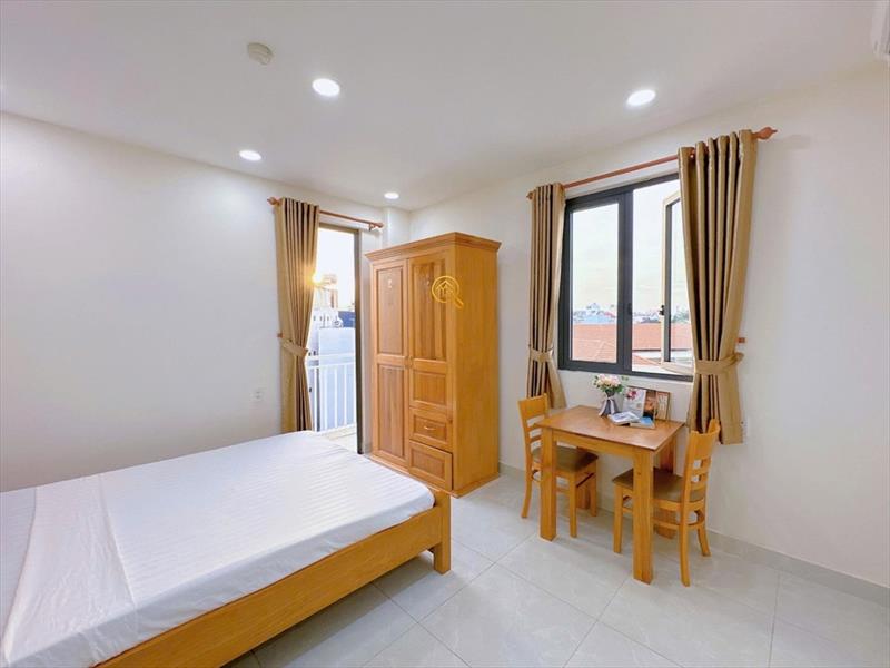PHÒNG FULLY FURNISHED WITH BALCONY