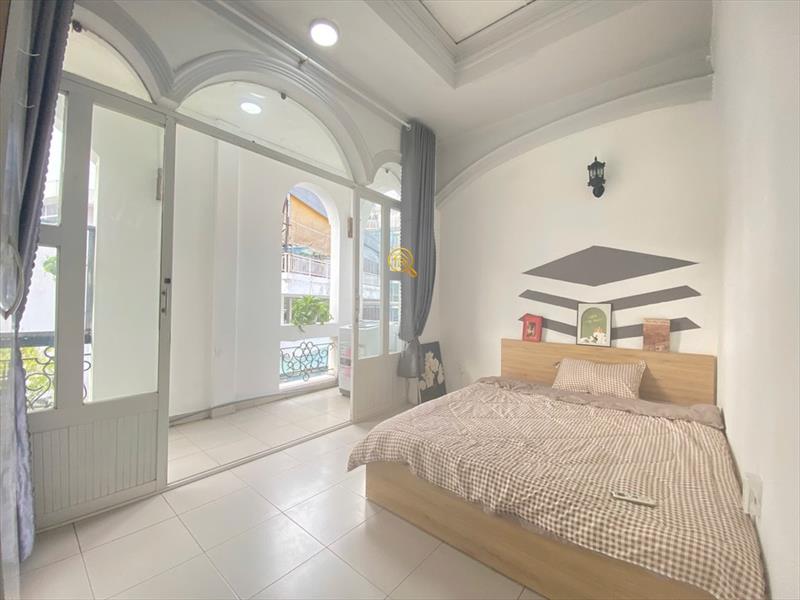 PHÒNG FULLY FURNISHED WITH BALCONY