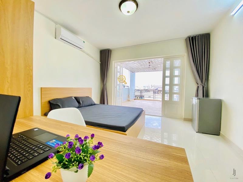 PHÒNG FULL NỘI THẤT CÓ BAN CÔNG