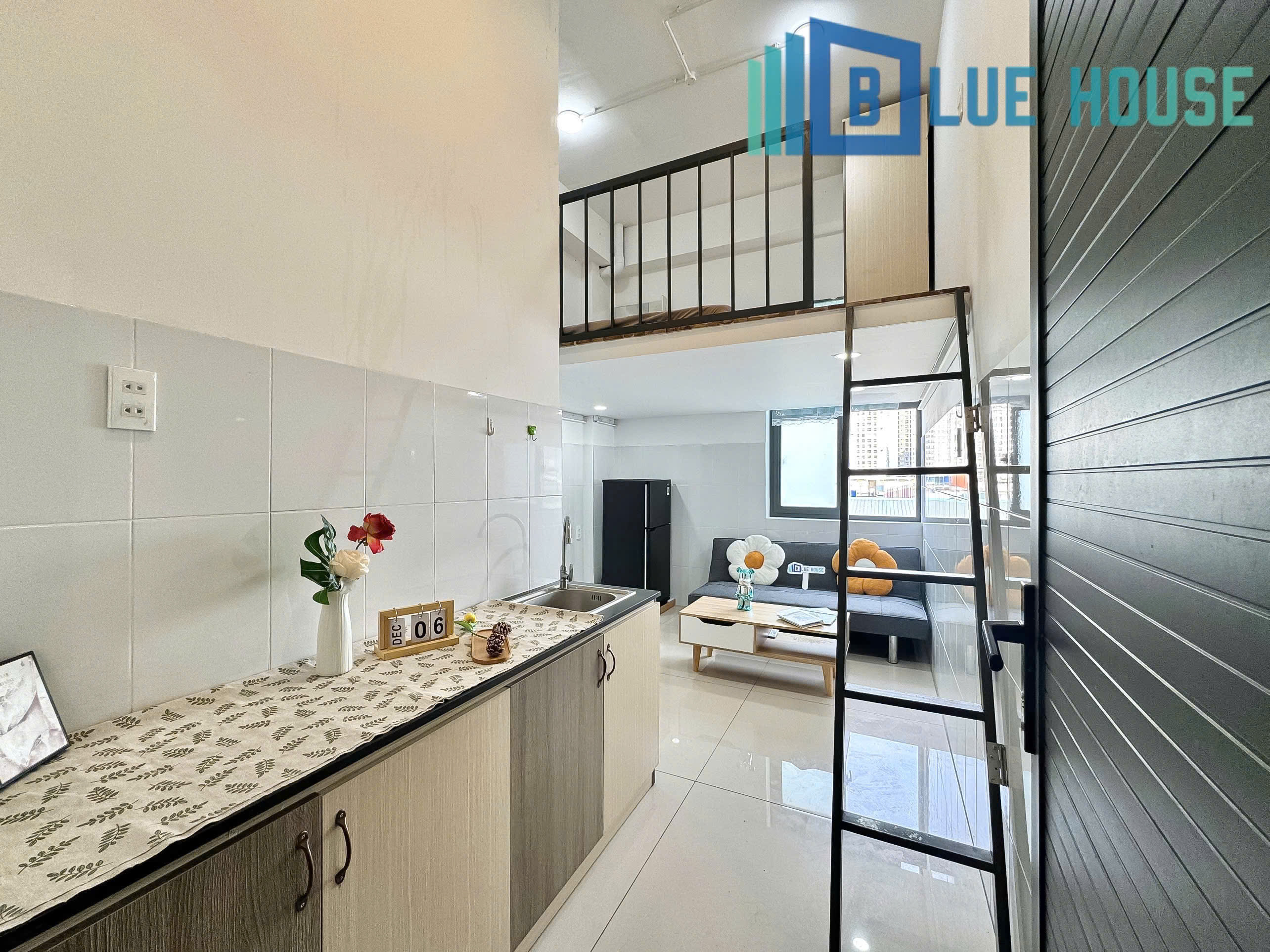 DUPLEX WINDOW TRỜI SIÊU XINH NGAY VĂN HIẾN