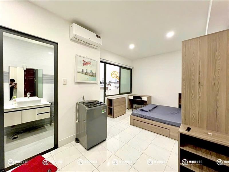 PHÒNG FULL NỘI THẤT MÁY GIẶT RIÊNG CÓ CỬA SỔ