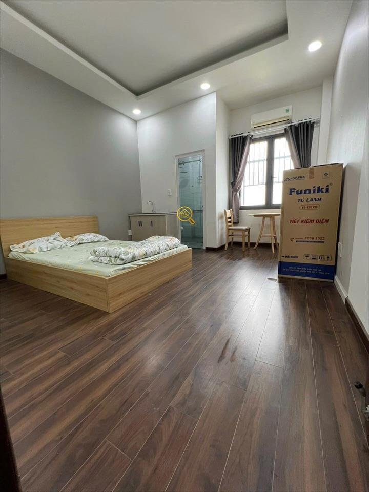 PHÒNG FULL NỘI THẤT CÓ CỬA SỔ