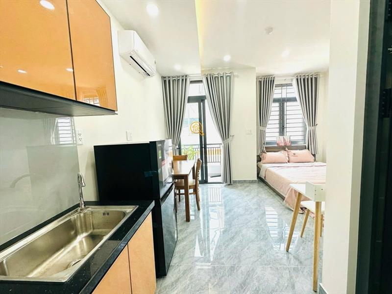 PHÒNG FULL NỘI THẤT MÁY GIẶT RIÊNG CÓ CỬA SỔ