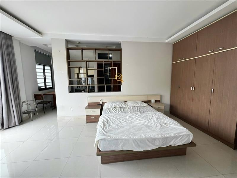 PHÒNG FULLY FURNISHED WITH WINDOW