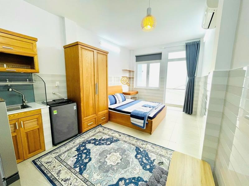 PHÒNG FULLY FURNISHED WITH BALCONY