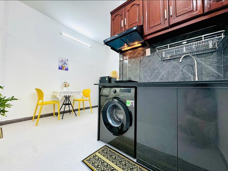 CĂN HỘ DỊCH VỤ FULL NỘI THẤT MÁY GIẶT RIÊNG CÓ CỬA SỔ