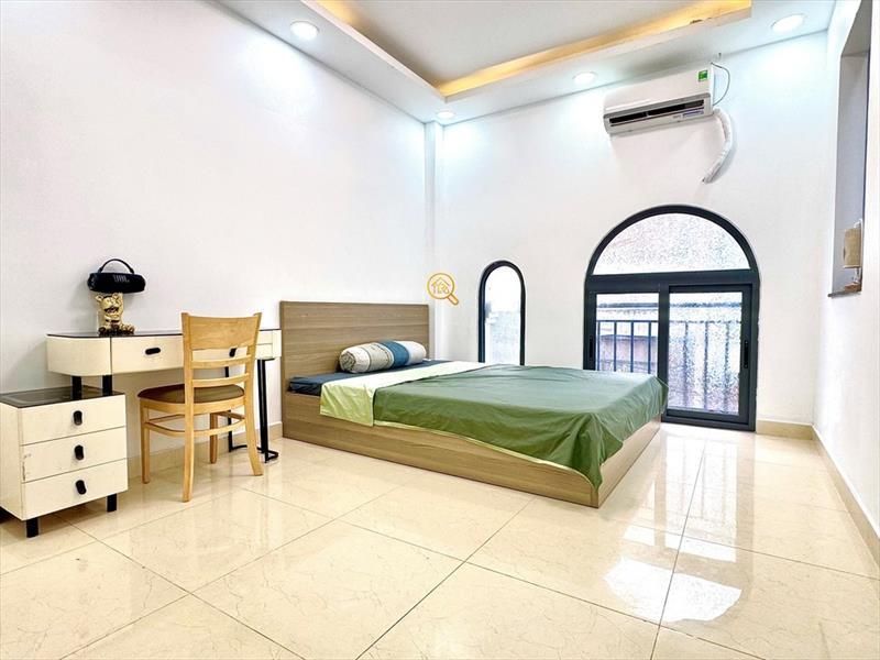 PHÒNG FULLY FURNISHED WITH WINDOW