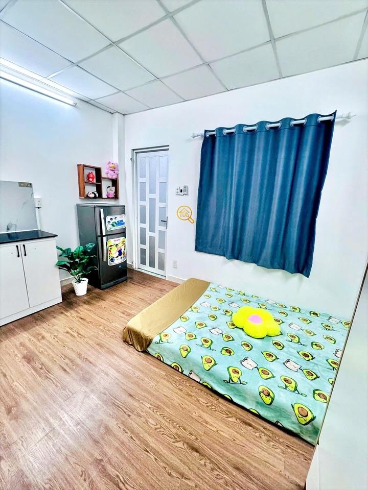 PHÒNG FULLY FURNISHED WITH WINDOW