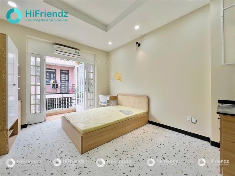 PHÒNG FULLY FURNISHED WITH BALCONY