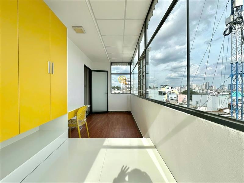 SERVICED APARTMENT FULLY FURNISHED WITH WINDOW