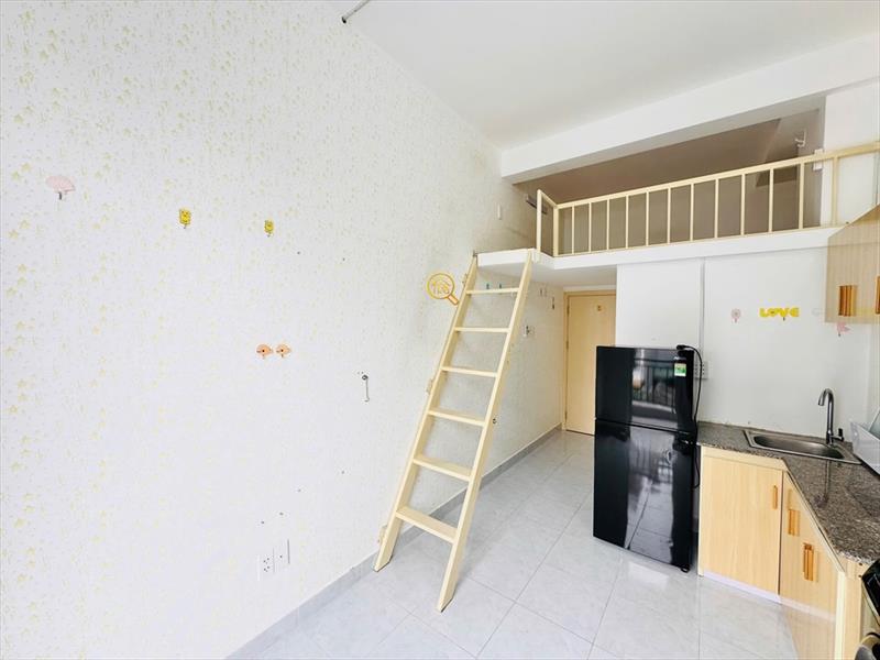 PHÒNG FULLY FURNISHED WITH BALCONY