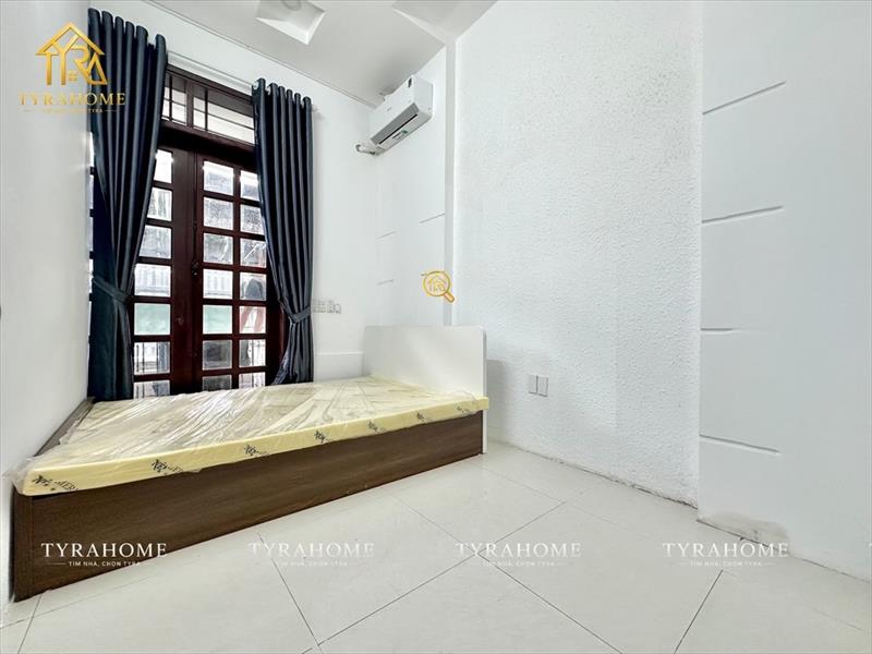 SERVICED APARTMENT FULLY FURNISHED WITH BALCONY