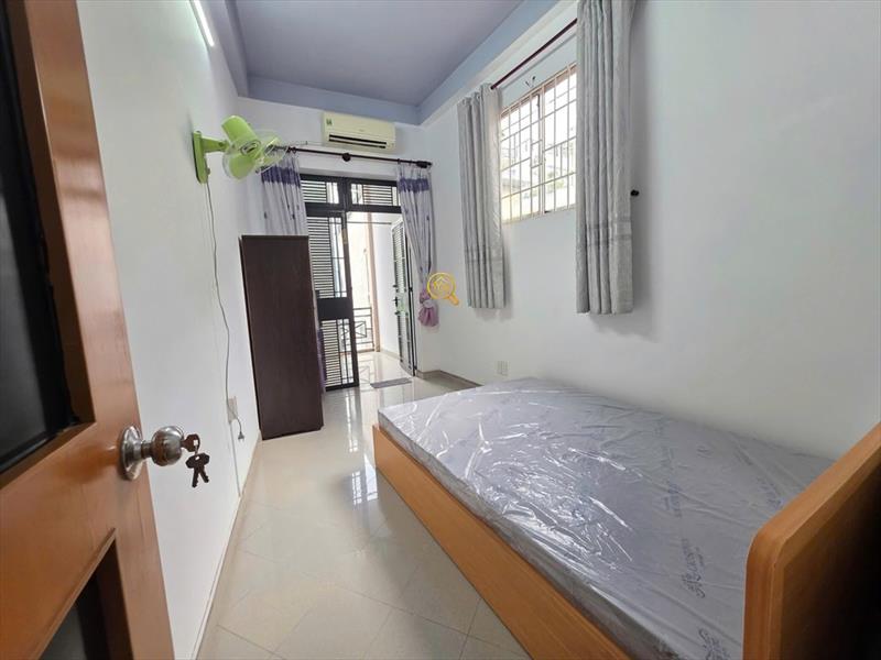 PHÒNG FULLY FURNISHED MÁY GIẶT RIÊNG WITH BALCONY