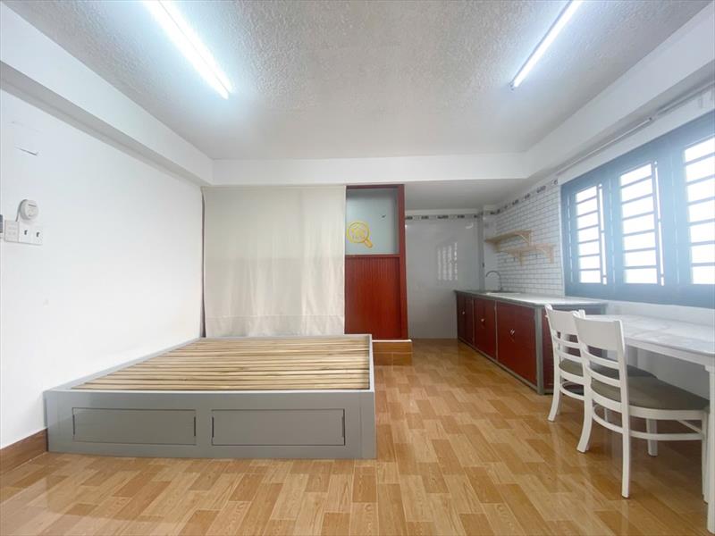PHÒNG FULL NỘI THẤT CÓ CỬA SỔ