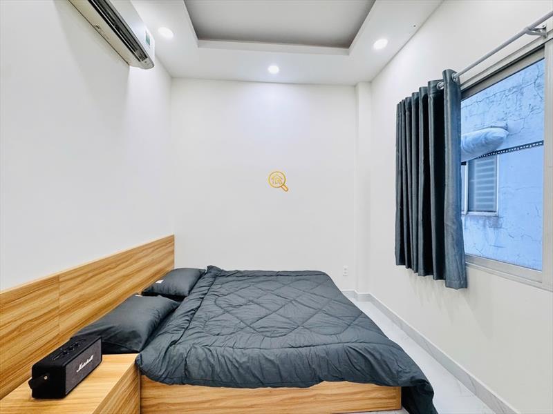 PHÒNG FULLY FURNISHED WITH WINDOW