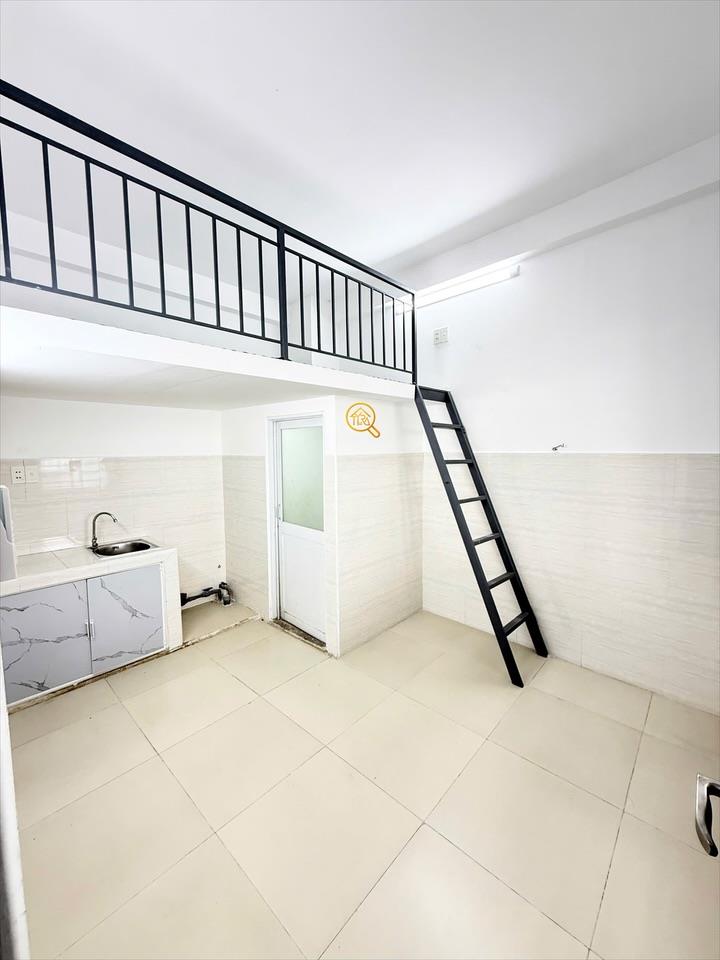 PHÒNG FULL NỘI THẤT CÓ CỬA SỔ