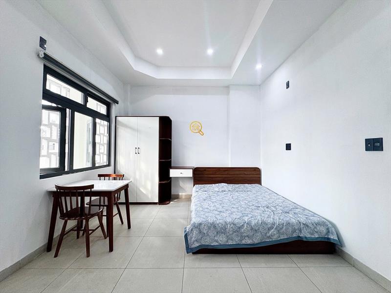 PHÒNG FULLY FURNISHED WITH WINDOW