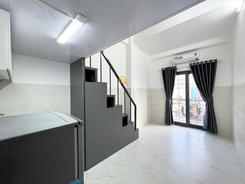 PHÒNG FULLY FURNISHED WITH BALCONY