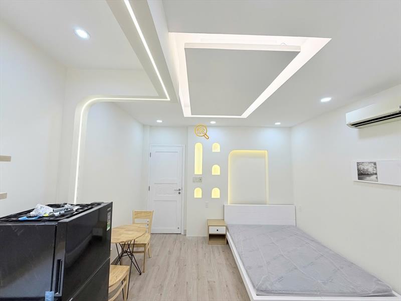 PHÒNG FULLY FURNISHED WITH WINDOW