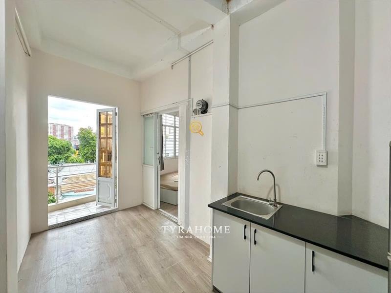 PHÒNG FULLY FURNISHED WITH WINDOW