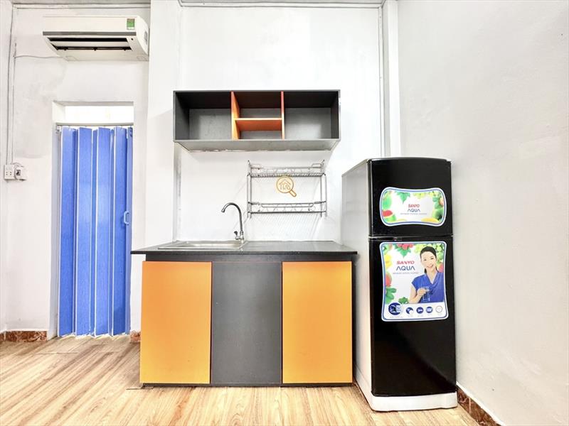 PHÒNG FULLY FURNISHED WITH WINDOW