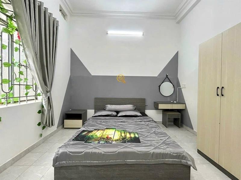PHÒNG FULLY FURNISHED WITH WINDOW