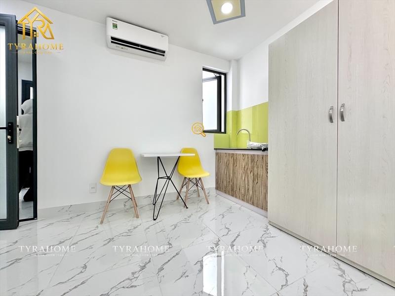 PHÒNG FULLY FURNISHED WITH WINDOW