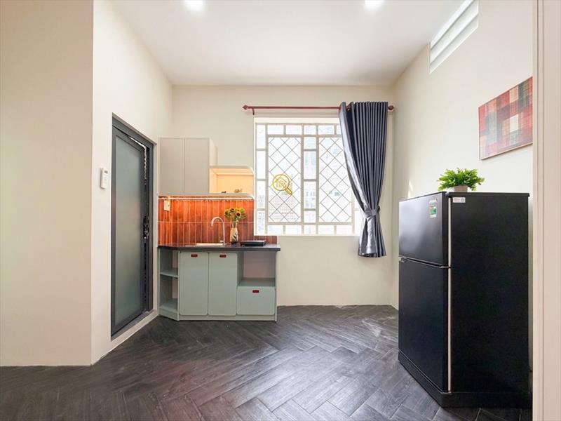 PHÒNG FULLY FURNISHED WITH WINDOW