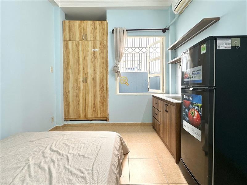 PHÒNG FULLY FURNISHED WITH WINDOW