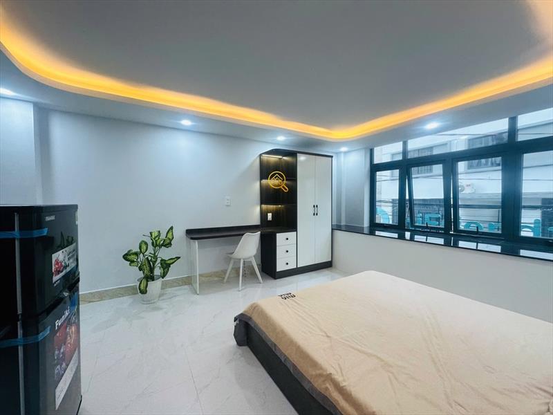 PHÒNG FULLY FURNISHED WITH WINDOW
