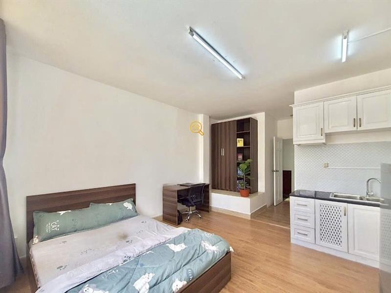 PHÒNG FULLY FURNISHED WITH WINDOW