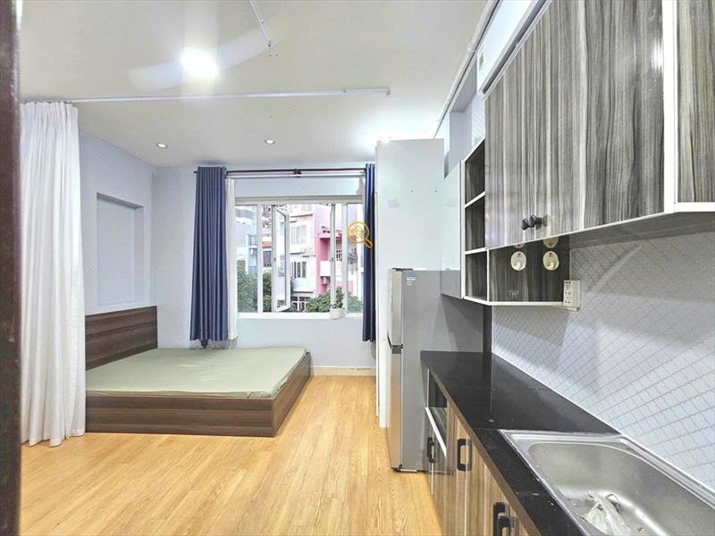 PHÒNG FULLY FURNISHED WITH WINDOW