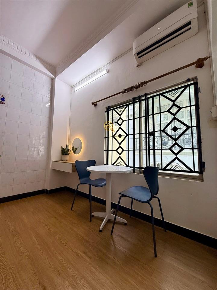 PHÒNG FULLY FURNISHED WITH WINDOW