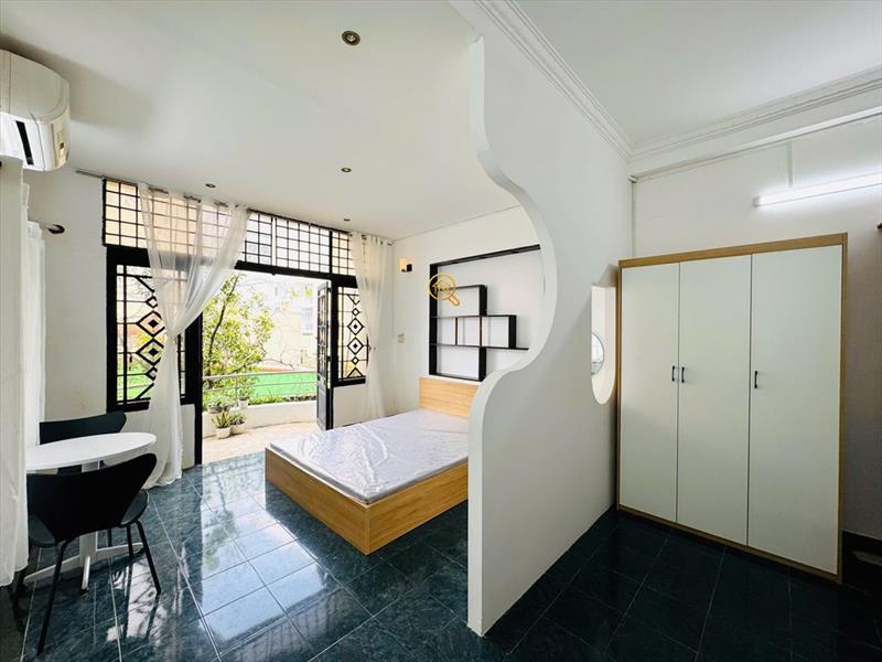 PHÒNG FULLY FURNISHED WITH BALCONY