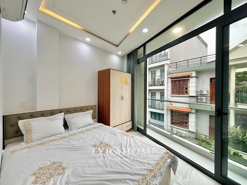 CĂN HỘ DỊCH VỤ FULL NỘI THẤT CÓ BAN CÔNG