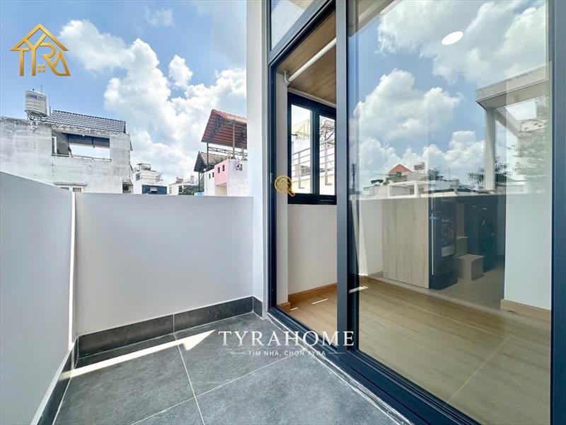 PHÒNG FULLY FURNISHED WITH BALCONY