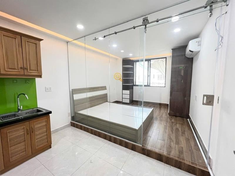 PHÒNG FULLY FURNISHED WITH WINDOW