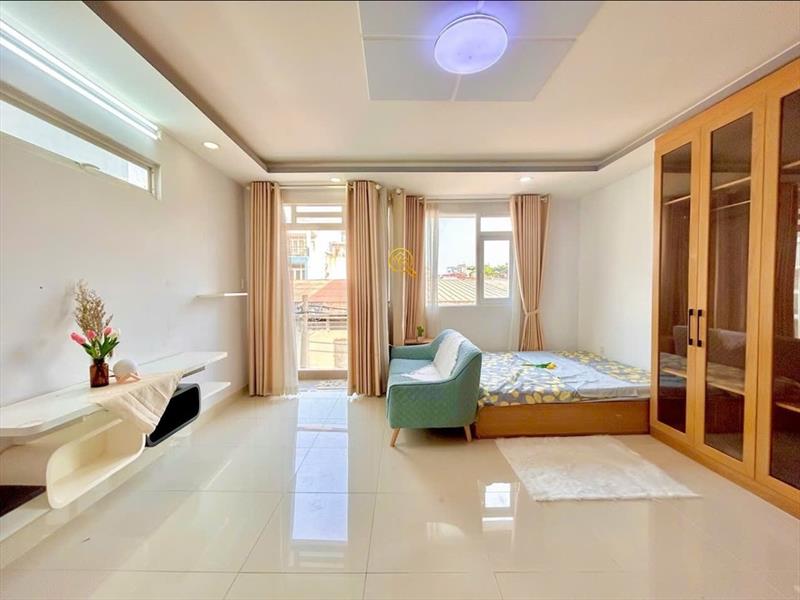 CĂN HỘ DỊCH VỤ FULL NỘI THẤT CÓ BAN CÔNG