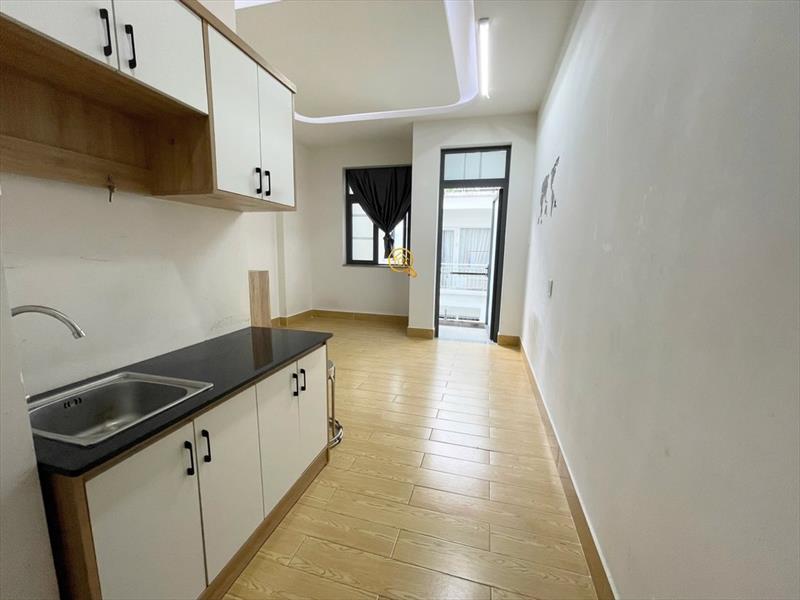 PHÒNG FULLY FURNISHED WITH BALCONY