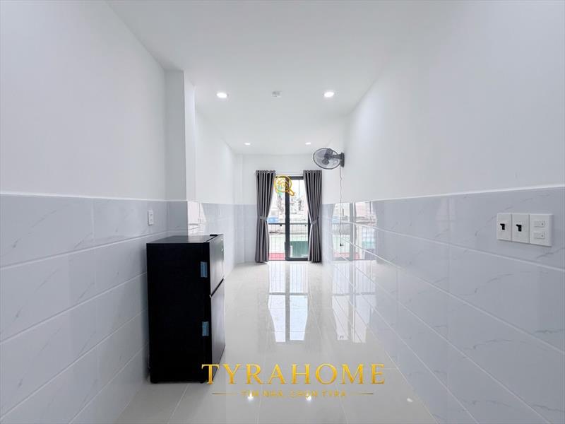 PHÒNG FULLY FURNISHED WITH WINDOW