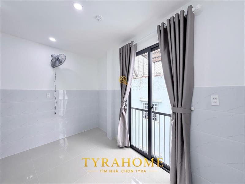 PHÒNG FULLY FURNISHED WITH WINDOW
