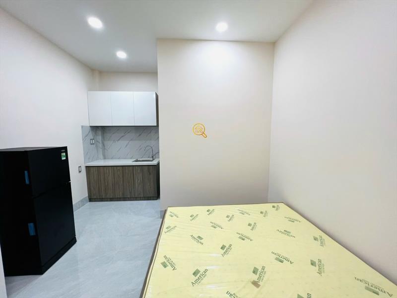PHÒNG FULLY FURNISHED WITH WINDOW