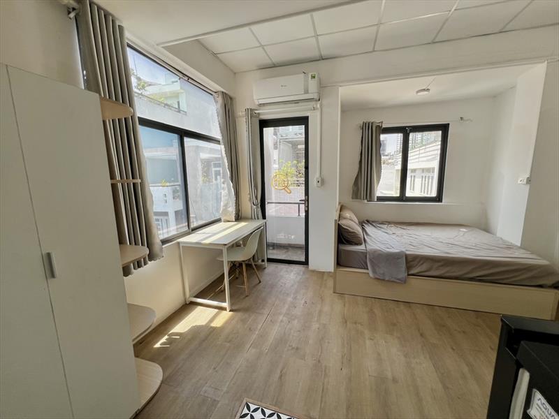 PHÒNG FULLY FURNISHED WITH BALCONY