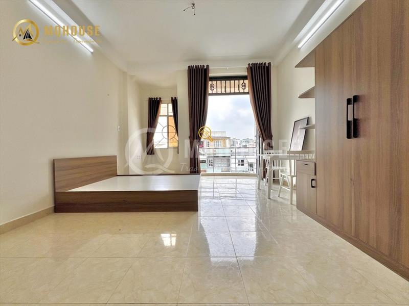 PHÒNG FULLY FURNISHED WITH BALCONY