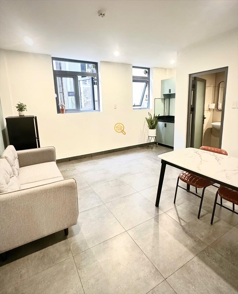 SERVICED APARTMENT FULLY FURNISHED WITH WINDOW