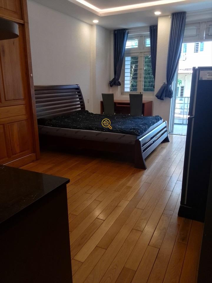 PHÒNG FULL NỘI THẤT CÓ BAN CÔNG