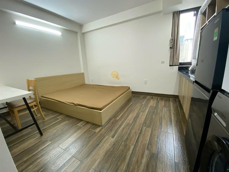 PHÒNG FULLY FURNISHED WITH WINDOW